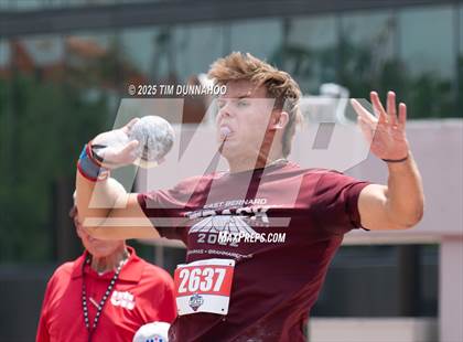 Thumbnail 2 in UIL 3A Boys Track & Field Finals photogallery.