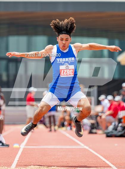 Thumbnail 1 in UIL 3A Boys Track & Field Finals photogallery.