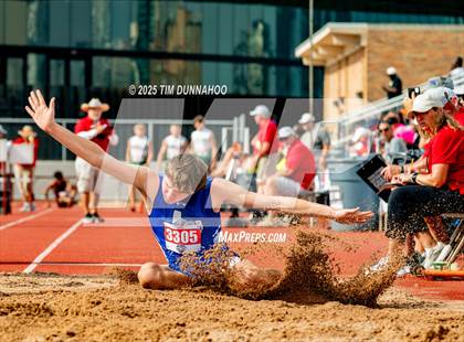 Thumbnail 3 in UIL 3A Boys Track & Field Finals photogallery.