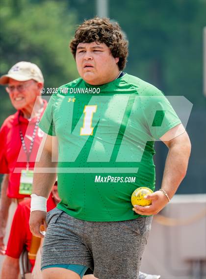 Thumbnail 1 in UIL 3A Boys Track & Field Finals photogallery.