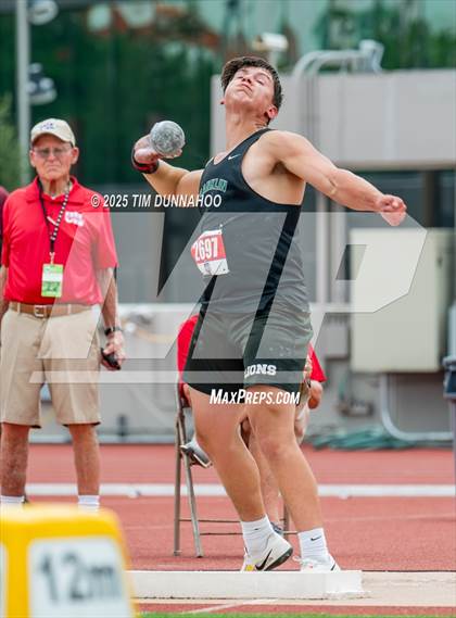 Thumbnail 1 in UIL 3A Boys Track & Field Finals photogallery.