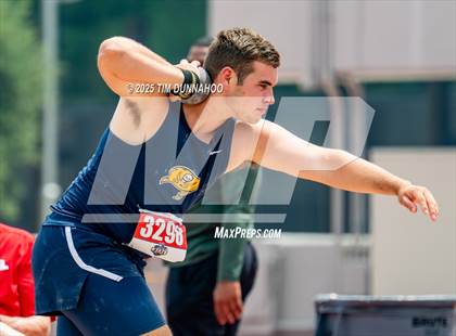 Thumbnail 1 in UIL 3A Boys Track & Field Finals photogallery.