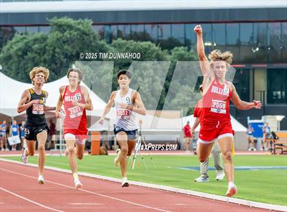 Thumbnail 1 in UIL 3A Boys Track & Field Finals photogallery.