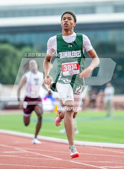 Thumbnail 3 in UIL 3A Boys Track & Field Finals photogallery.