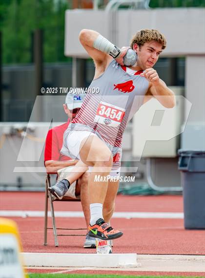 Thumbnail 3 in UIL 3A Boys Track & Field Finals photogallery.