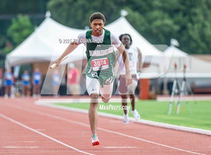 Thumbnail 2 in UIL 3A Boys Track & Field Finals photogallery.