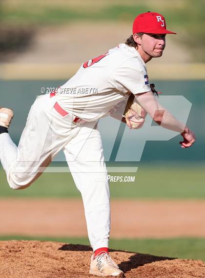Thumbnail 1 in Lutheran @ Regis Jesuit photogallery.