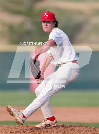 Thumbnail 2 in Lutheran @ Regis Jesuit photogallery.