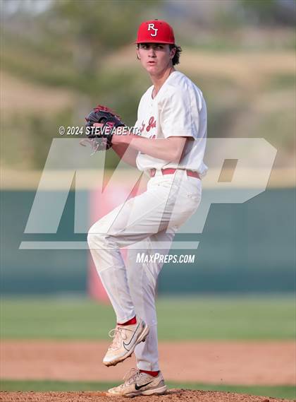 Thumbnail 3 in Lutheran @ Regis Jesuit photogallery.
