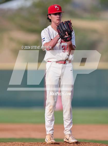 Thumbnail 3 in Lutheran @ Regis Jesuit photogallery.