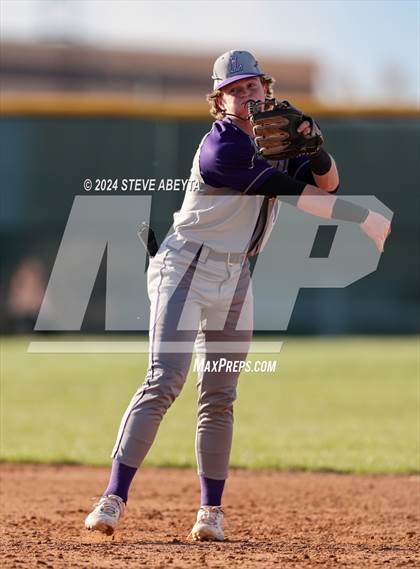 Thumbnail 2 in Lutheran @ Regis Jesuit photogallery.
