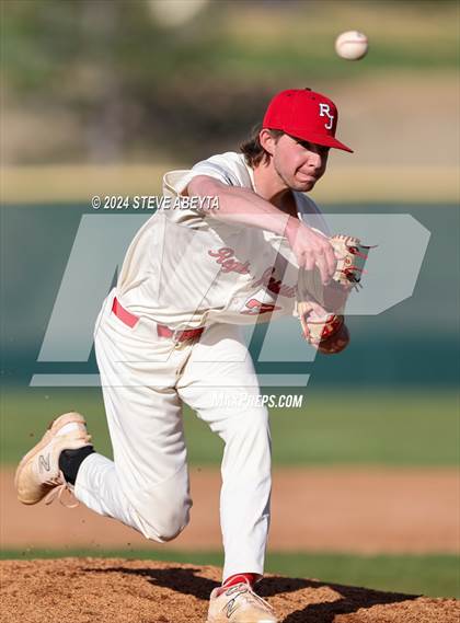 Thumbnail 2 in Lutheran @ Regis Jesuit photogallery.