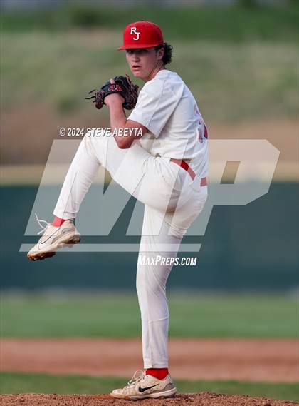 Thumbnail 2 in Lutheran @ Regis Jesuit photogallery.