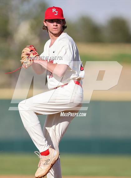 Thumbnail 2 in Lutheran @ Regis Jesuit photogallery.