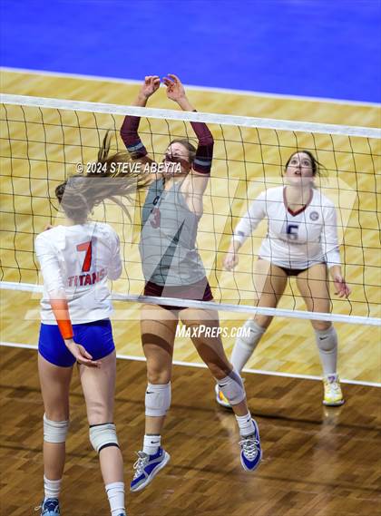 Thumbnail 2 in Legend vs. Cherokee Trail (CHSAA 5A 1st Round Elimination Bracket) photogallery.