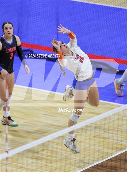 Thumbnail 3 in Legend vs. Cherokee Trail (CHSAA 5A 1st Round Elimination Bracket) photogallery.