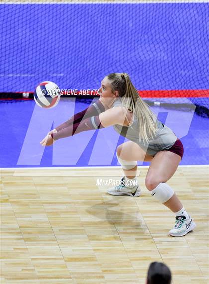 Thumbnail 2 in Legend vs. Cherokee Trail (CHSAA 5A 1st Round Elimination Bracket) photogallery.