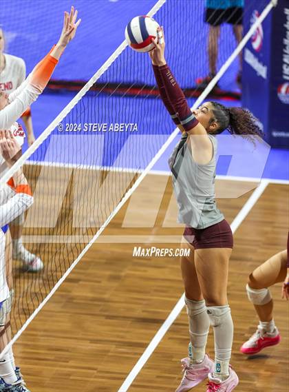 Thumbnail 2 in Legend vs. Cherokee Trail (CHSAA 5A 1st Round Elimination Bracket) photogallery.