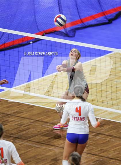 Thumbnail 3 in Legend vs. Cherokee Trail (CHSAA 5A 1st Round Elimination Bracket) photogallery.