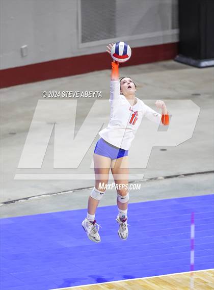 Thumbnail 1 in Legend vs. Cherokee Trail (CHSAA 5A 1st Round Elimination Bracket) photogallery.