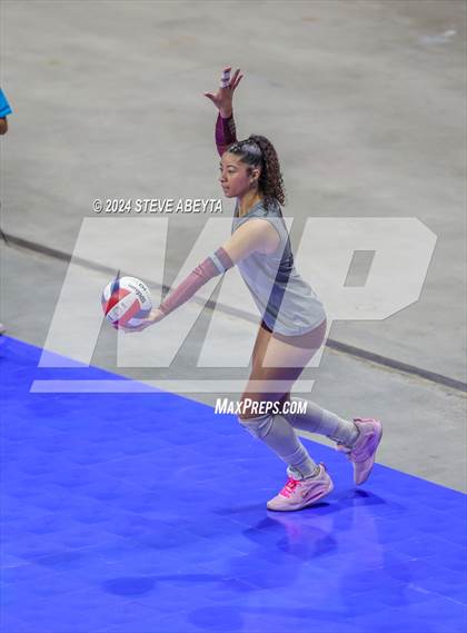 Thumbnail 2 in Legend vs. Cherokee Trail (CHSAA 5A 1st Round Elimination Bracket) photogallery.