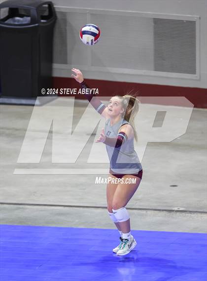 Thumbnail 2 in Legend vs. Cherokee Trail (CHSAA 5A 1st Round Elimination Bracket) photogallery.