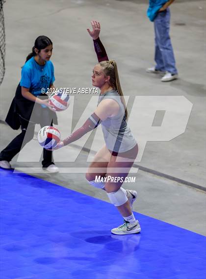 Thumbnail 1 in Legend vs. Cherokee Trail (CHSAA 5A 1st Round Elimination Bracket) photogallery.