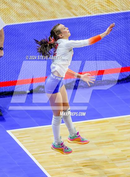 Thumbnail 2 in Legend vs. Cherokee Trail (CHSAA 5A 1st Round Elimination Bracket) photogallery.