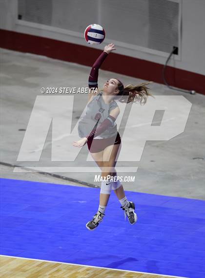 Thumbnail 1 in Legend vs. Cherokee Trail (CHSAA 5A 1st Round Elimination Bracket) photogallery.