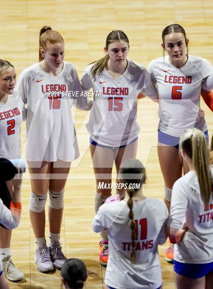 Thumbnail 2 in Legend vs. Cherokee Trail (CHSAA 5A 1st Round Elimination Bracket) photogallery.