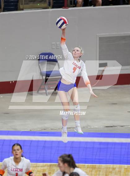 Thumbnail 2 in Legend vs. Cherokee Trail (CHSAA 5A 1st Round Elimination Bracket) photogallery.
