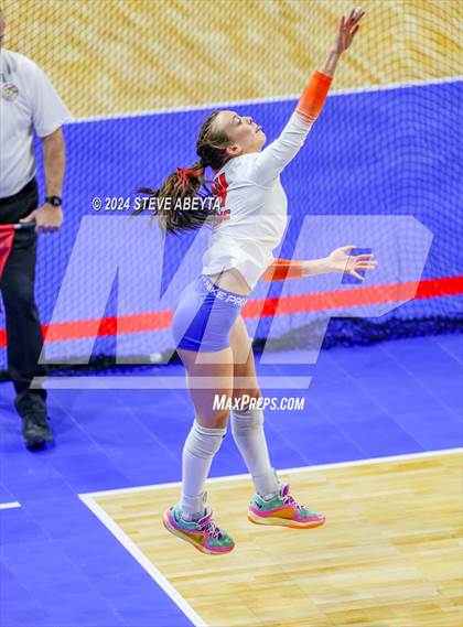Thumbnail 1 in Legend vs. Cherokee Trail (CHSAA 5A 1st Round Elimination Bracket) photogallery.