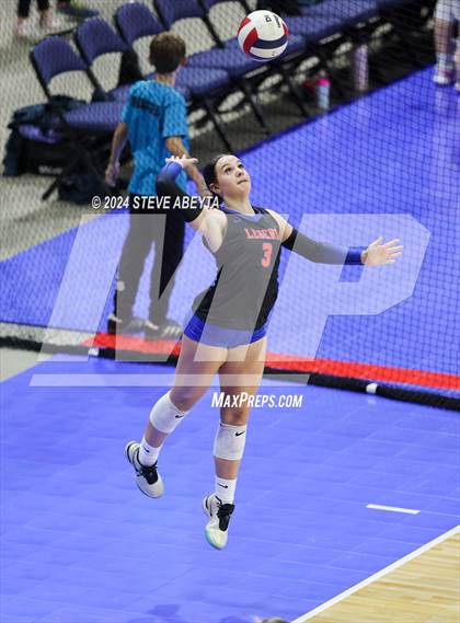 Thumbnail 3 in Legend vs. Cherokee Trail (CHSAA 5A 1st Round Elimination Bracket) photogallery.