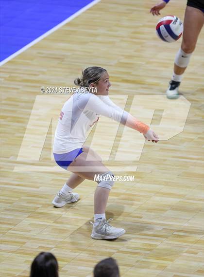 Thumbnail 1 in Legend vs. Cherokee Trail (CHSAA 5A 1st Round Elimination Bracket) photogallery.