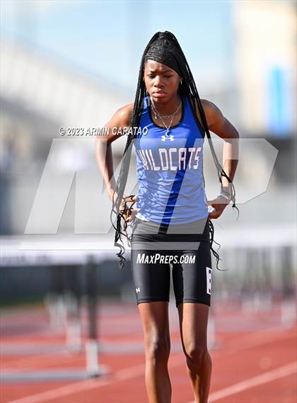 Thumbnail 3 in UIL 6A District 14 Region 2 Track and Field Meet photogallery.