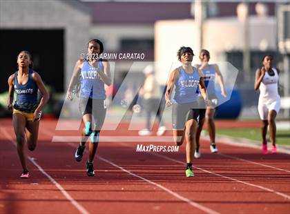 Thumbnail 3 in UIL 6A District 14 Region 2 Track and Field Meet photogallery.