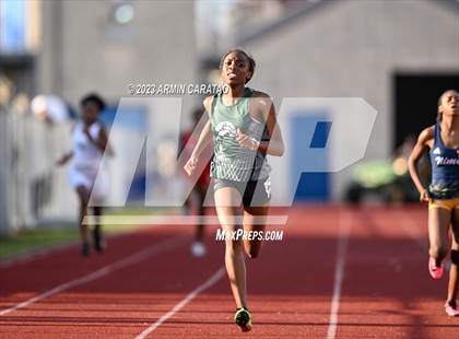 Thumbnail 2 in UIL 6A District 14 Region 2 Track and Field Meet photogallery.