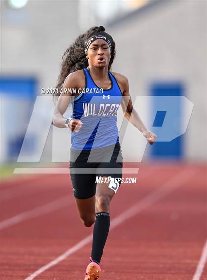 Thumbnail 3 in UIL 6A District 14 Region 2 Track and Field Meet photogallery.
