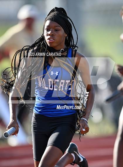 Thumbnail 1 in UIL 6A District 14 Region 2 Track and Field Meet photogallery.