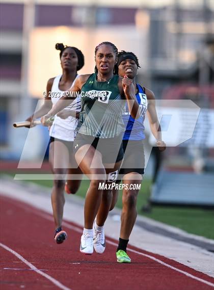 Thumbnail 3 in UIL 6A District 14 Region 2 Track and Field Meet photogallery.