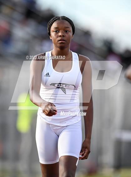 Thumbnail 2 in UIL 6A District 14 Region 2 Track and Field Meet photogallery.