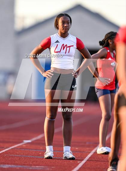 Thumbnail 3 in UIL 6A District 14 Region 2 Track and Field Meet photogallery.