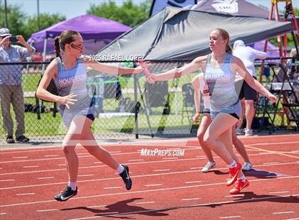 Thumbnail 3 in Lake Houston Conquerors Invitational (4x400M) photogallery.