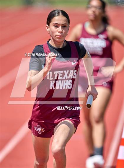 Thumbnail 1 in Lake Houston Conquerors Invitational (4x400M) photogallery.