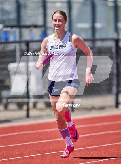 Thumbnail 2 in Lake Houston Conquerors Invitational (4x400M) photogallery.