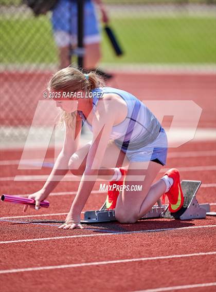 Thumbnail 1 in Lake Houston Conquerors Invitational (4x400M) photogallery.