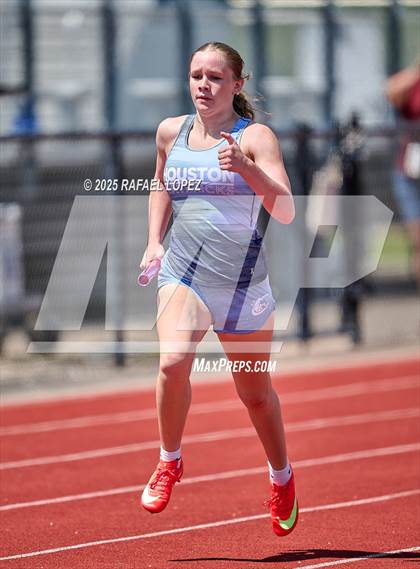 Thumbnail 1 in Lake Houston Conquerors Invitational (4x400M) photogallery.