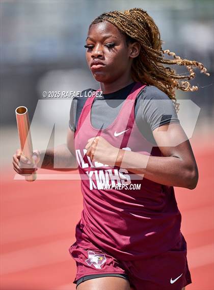 Thumbnail 1 in Lake Houston Conquerors Invitational (4x400M) photogallery.