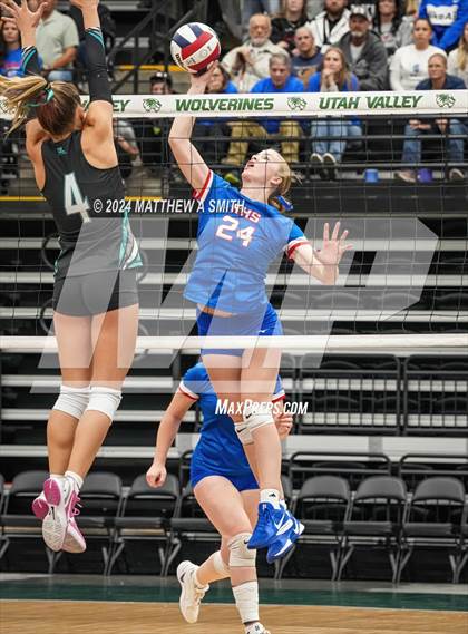 Thumbnail 3 in Canyon View vs. Richfield (UHSAA 3A Finals) photogallery.