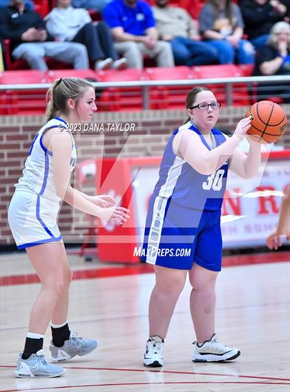 Thumbnail 1 in Huckabay vs. Walnut Springs (UIL 1A Region III Bi-District Playoff) photogallery.